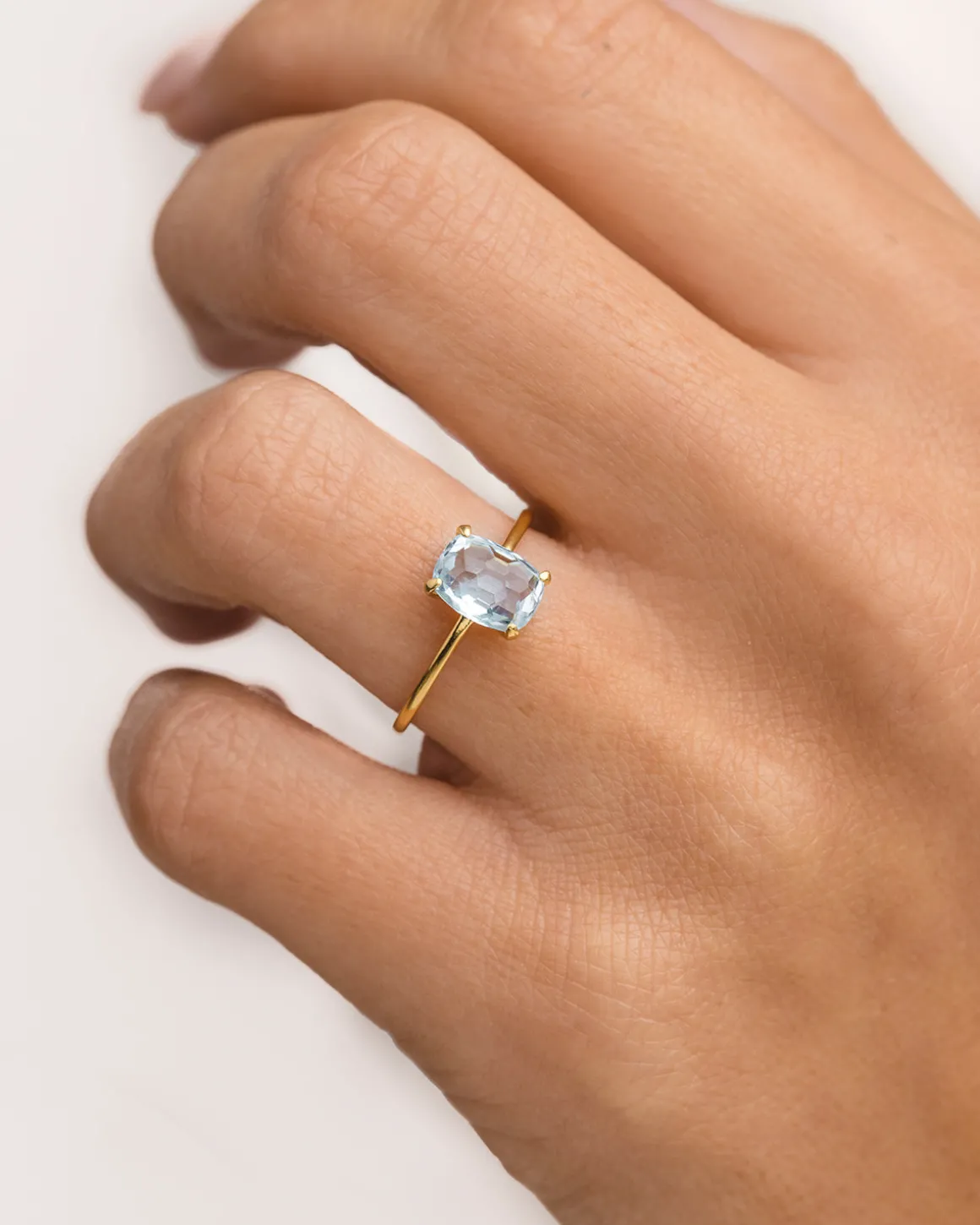 ANILLO BEATRIZ TOPAZ SILVER