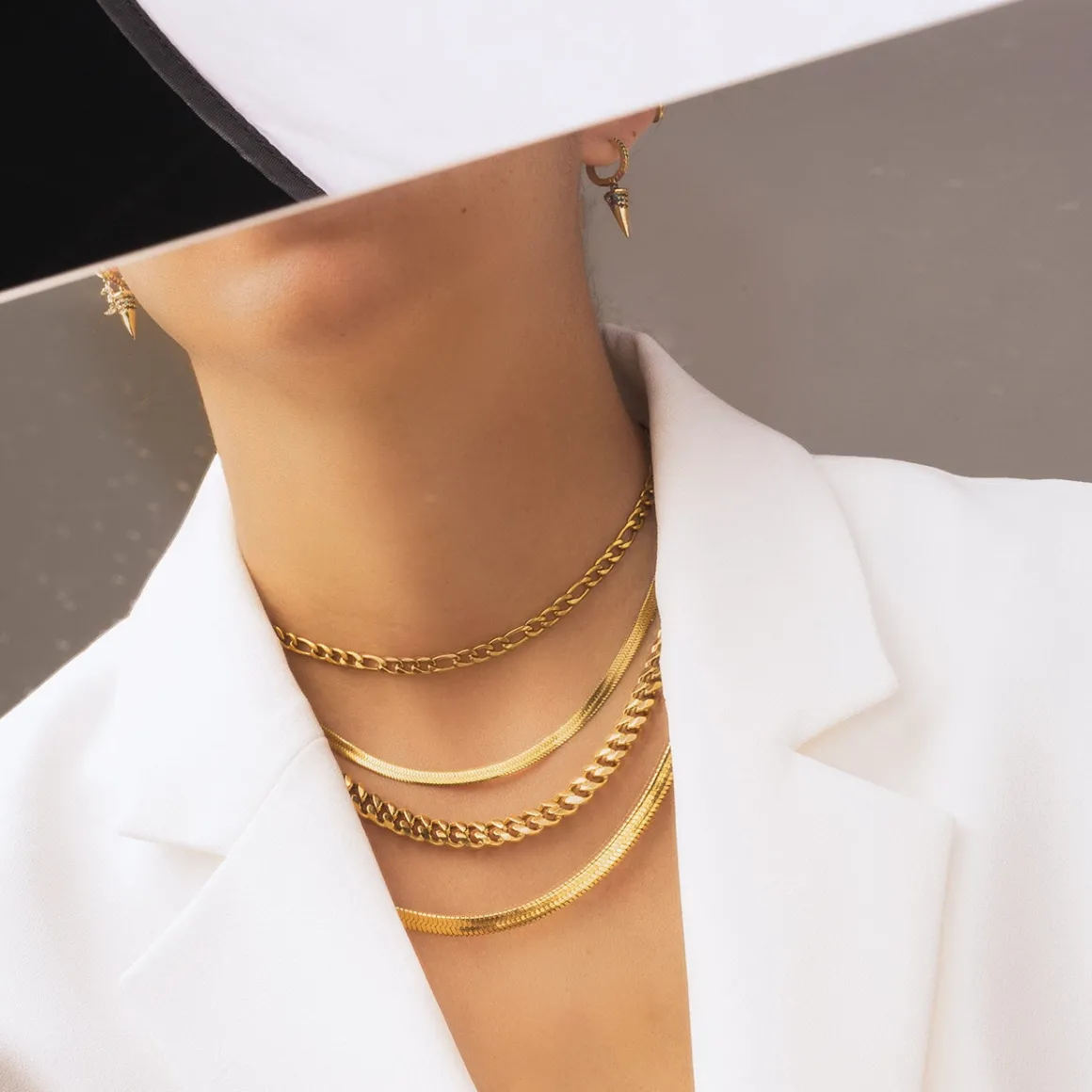 COLLAR GLEN L